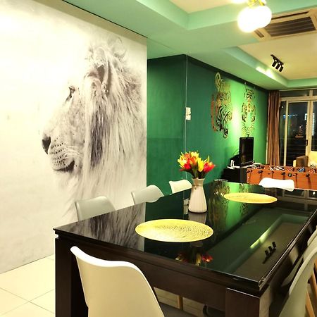 Cozy Forest Themed Homestay 4 Bedroom Куала-Лумпур Екстер'єр фото