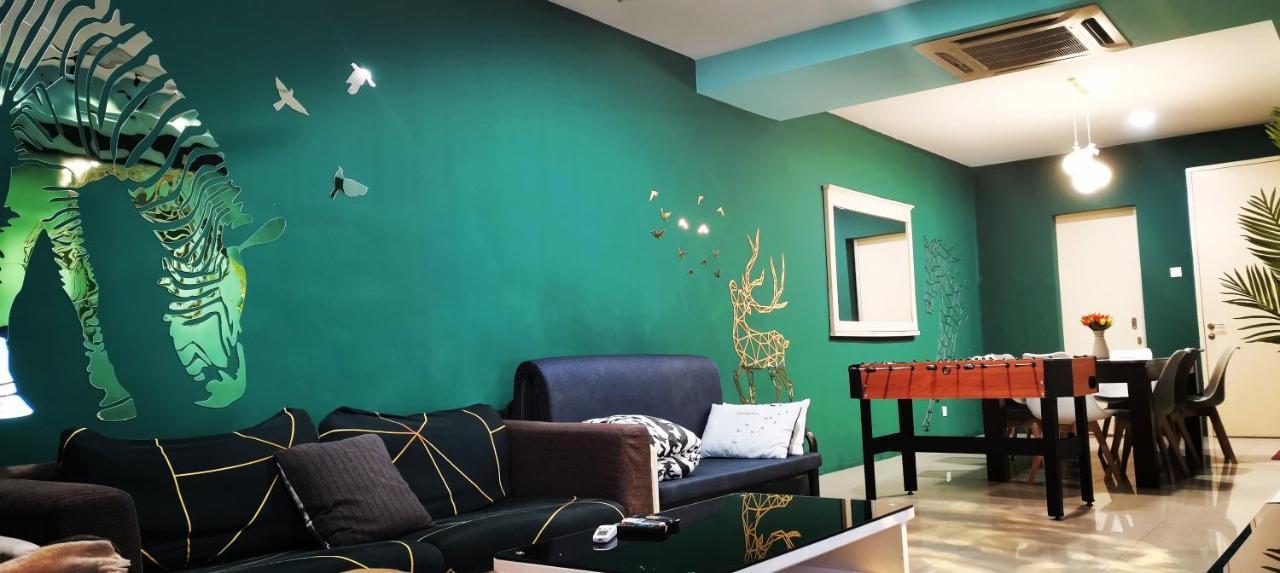 Cozy Forest Themed Homestay 4 Bedroom Куала-Лумпур Екстер'єр фото
