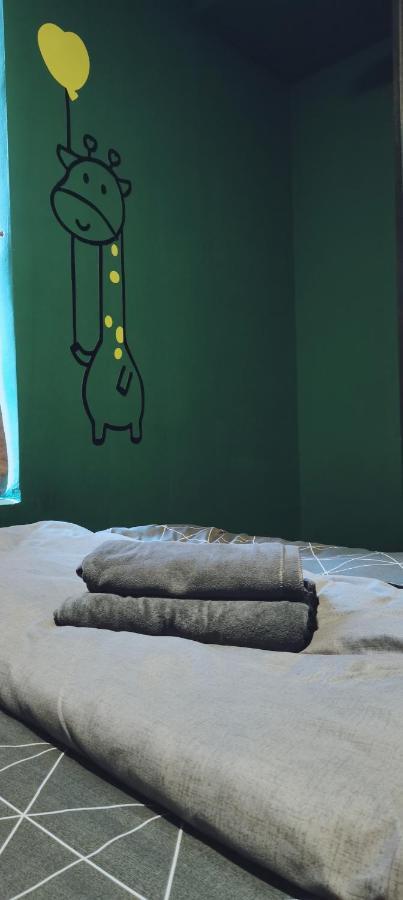 Cozy Forest Themed Homestay 4 Bedroom Куала-Лумпур Екстер'єр фото